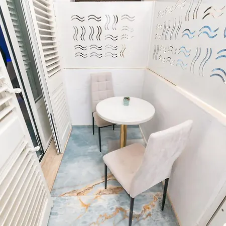 On The Sea By Symphonya Luxury Apartment